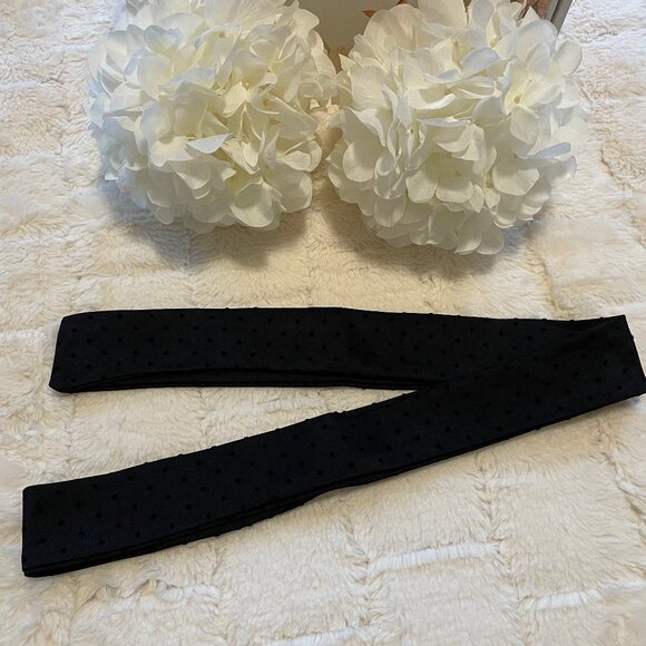 Anasofia Black Tulle Dress - Picture 15 of 16